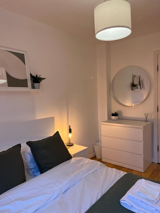 Homely 2 Story Cathedral City Apartment Durham Exteriör bild